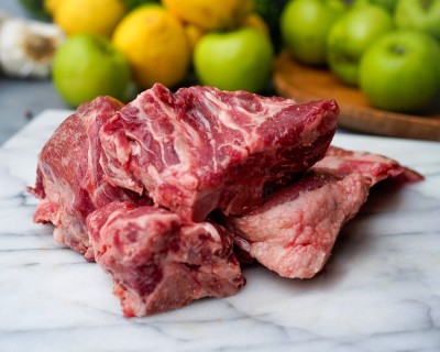 Свинина на кости охлаждённая 1 кг - купить в Варце
